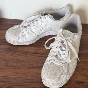 Adidas superstars